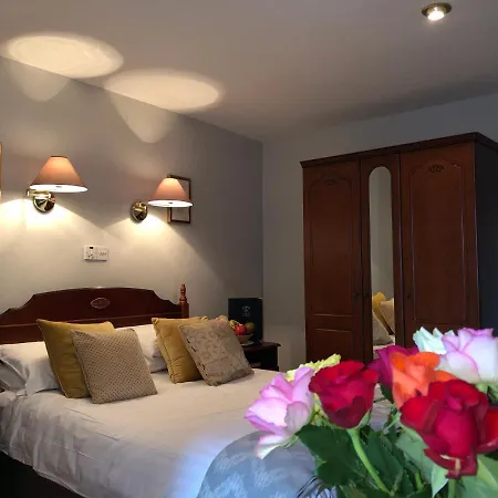 Tully's Hotel Castlerea